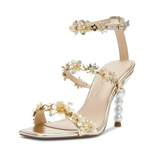 Betsey Johnson Women's Lorra Heeled Sandal, Light Gold, 6.5 M | Amazon (US)