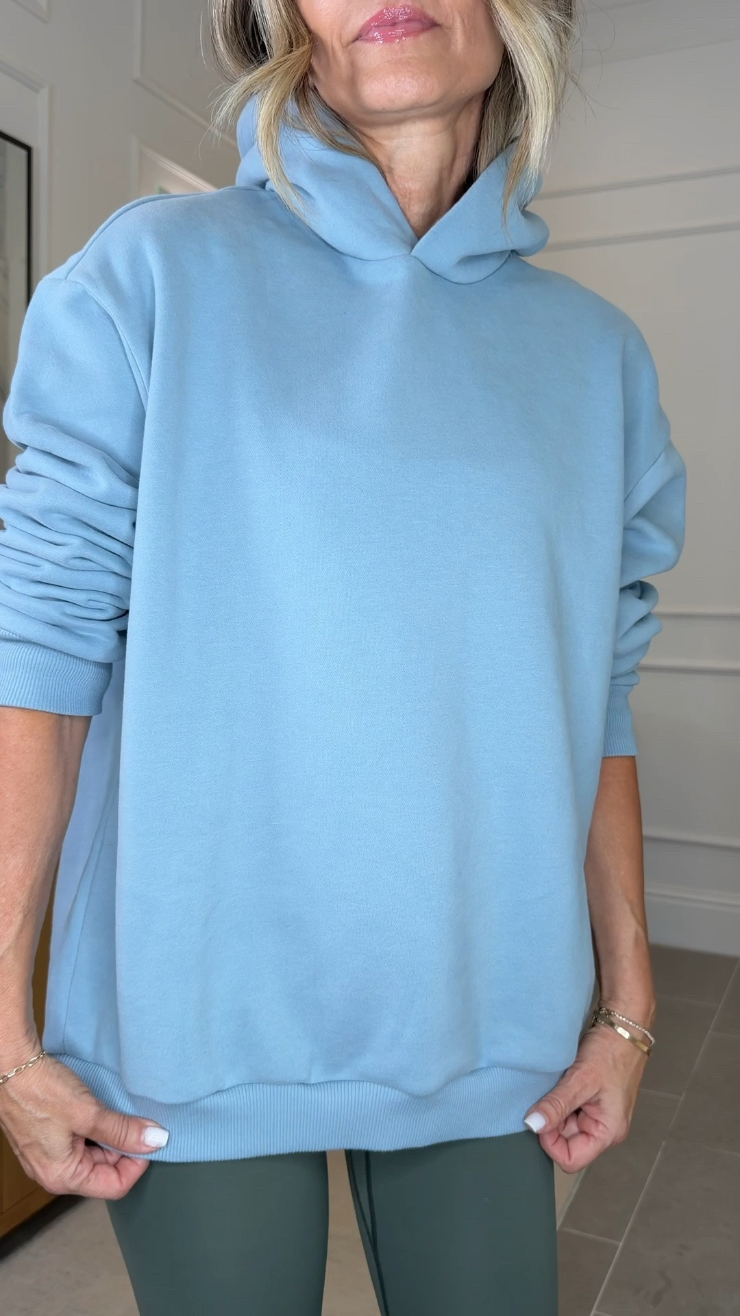 We have a RARE CODE! use my DISCOUNT CODE: TAMMY20NEW
Perfect time to grab soft essentials, shorts for the guys and cute streetwear at 20% off! 

-Tank ReStore Essential Full Zip Restore Oversized Hoodie size S
-Vuori AllTheForm ™ leggings size XS
-Legging Vuori AllTheForm ™ tank size S

///Discount code is for first purchases/new customers ONLY expires 9/20 11:59

 @Vuori US #VuoriPartner

#LTKootd #LTKOver40 #LTKActive

#LTKOver40