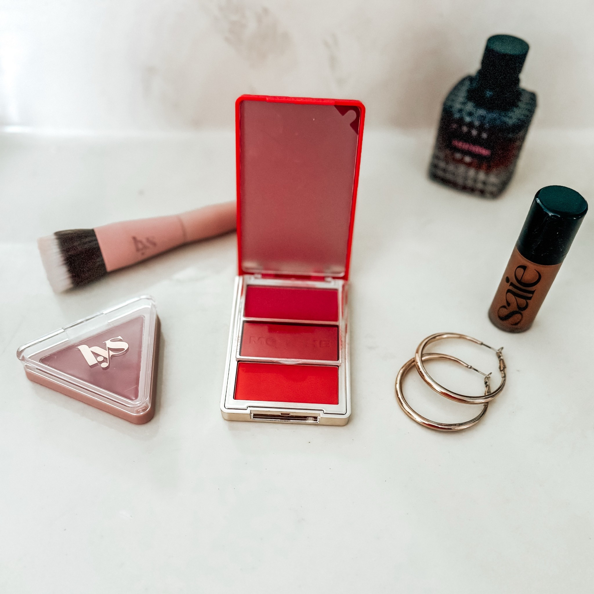 everyday blush + bronzer edit 🤍 Featuring LYS Beauty blush, Morphe Cheek Thrills Trio, and Saie bronzer — with a touch of Valentino for luxe vibes ✨

#LTKBeauty