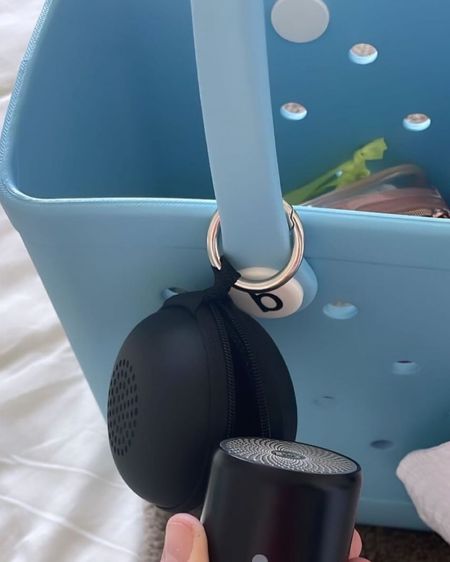 Pool bag staple: a travel mini speaker!