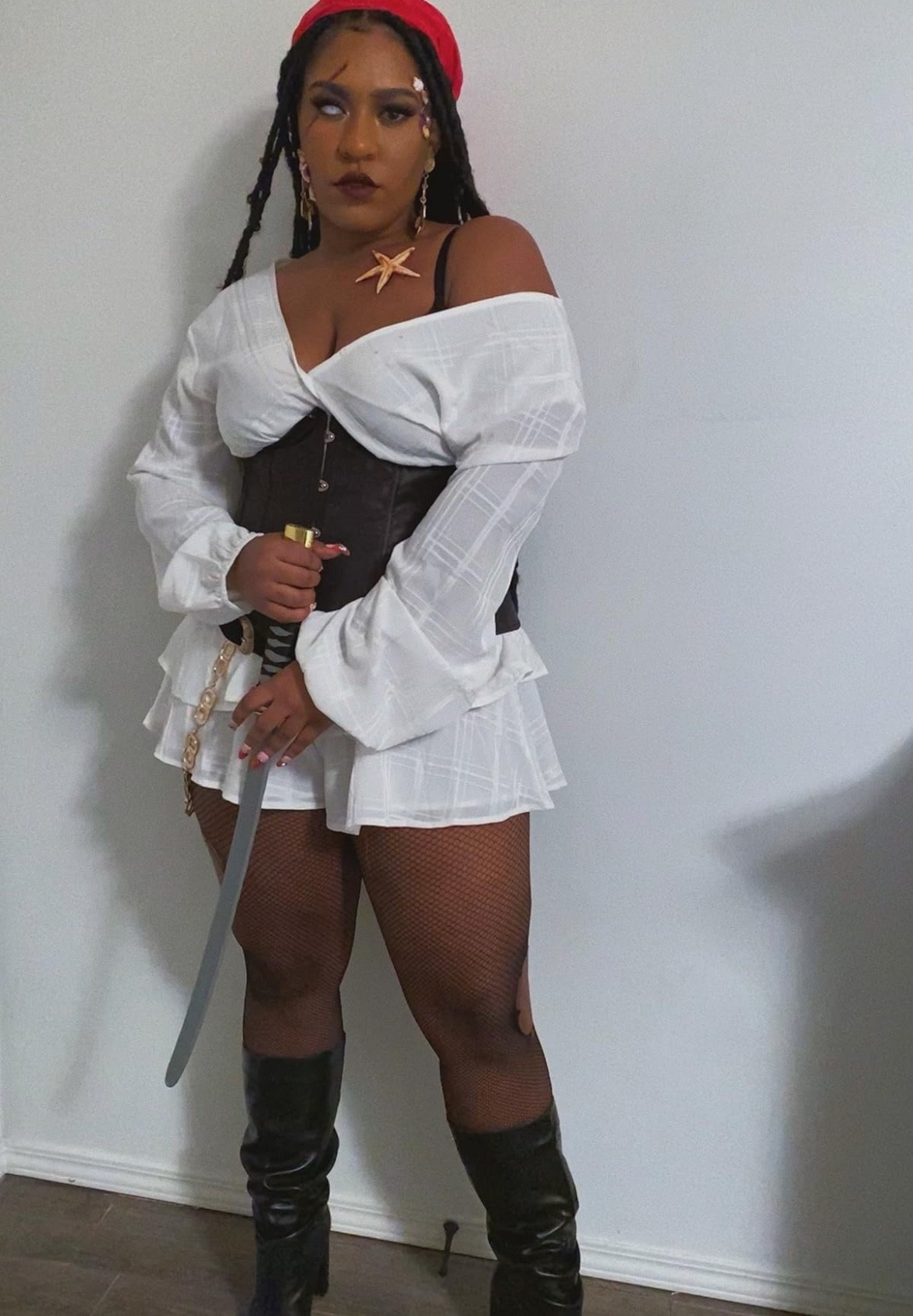 Throwback to this pirate Halloween costume I did a few years ago. I absolutely would run this one back 🏴‍☠️

#LTKPlusSize #LTKHalloween #LTKMidsize