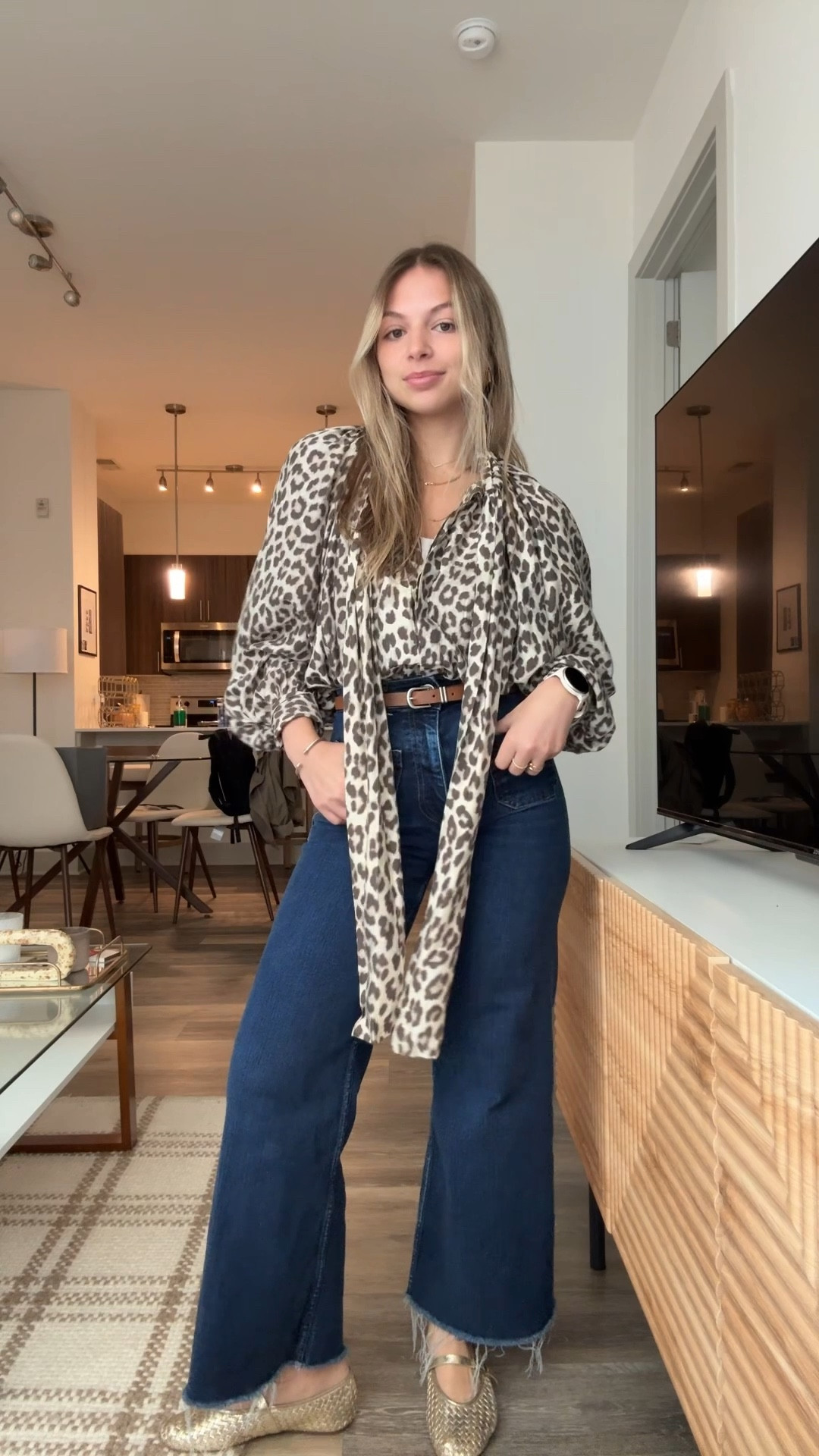 Leopard print meets wide-leg denim — the perfect mix of bold and effortless. Styled with a waist-defining belt and metallic flats for that chic, everyday polish.

#OOTD #LeopardPrint #WideLegJeans #FallStyle #LTKStyle #LTKOutfit #ChicAndEffortless