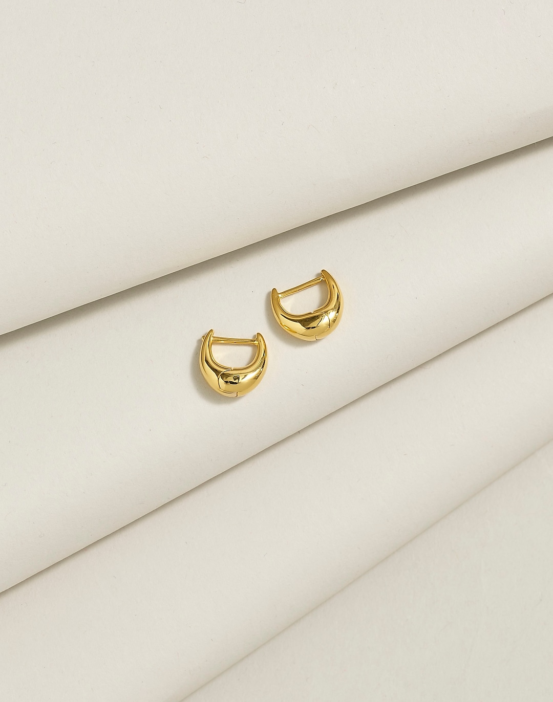Delicate Collection Demi-Fine Puffy Hoop Earrings | Madewell