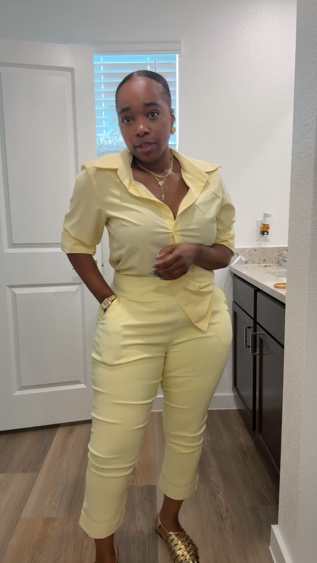 Proof that color can be a neutral too 💛

This all-yellow look is comfortable, polished, and perfect for weekend brunch, errands, or a casual summer outing. Shop the outfit details below.

#LTKFinds
#MidsizeStyle
#SummerFashion
#ColorfulStyle
#EverydayOutfit

#LTKootd #LTKMidsize #LTKU