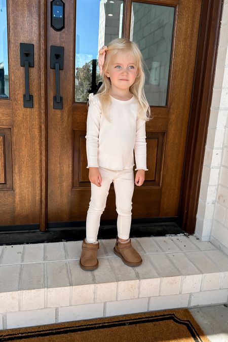 Links to Ps adorable outfit from today! Her top and bottoms are from Petite are very, they are so soft and adorable. 



#LTKkids #LTKbaby #LTKSeasonal
