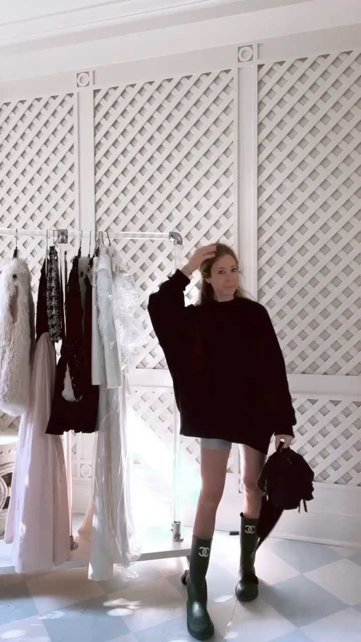 What to wear to the soccer field, farmers market or fall Saturday errands! Adore this $128 top. Sized up to a small but think the XS fit would have been fine too (wanted to ensure it was long enough to fully cover in back). Think process Diana ;) Shorts are on sale. Bag is my new sport bag (this was for Elle’s soccer game today). 

#LTKSeasonal #LTKsalealert #LTKstyletip