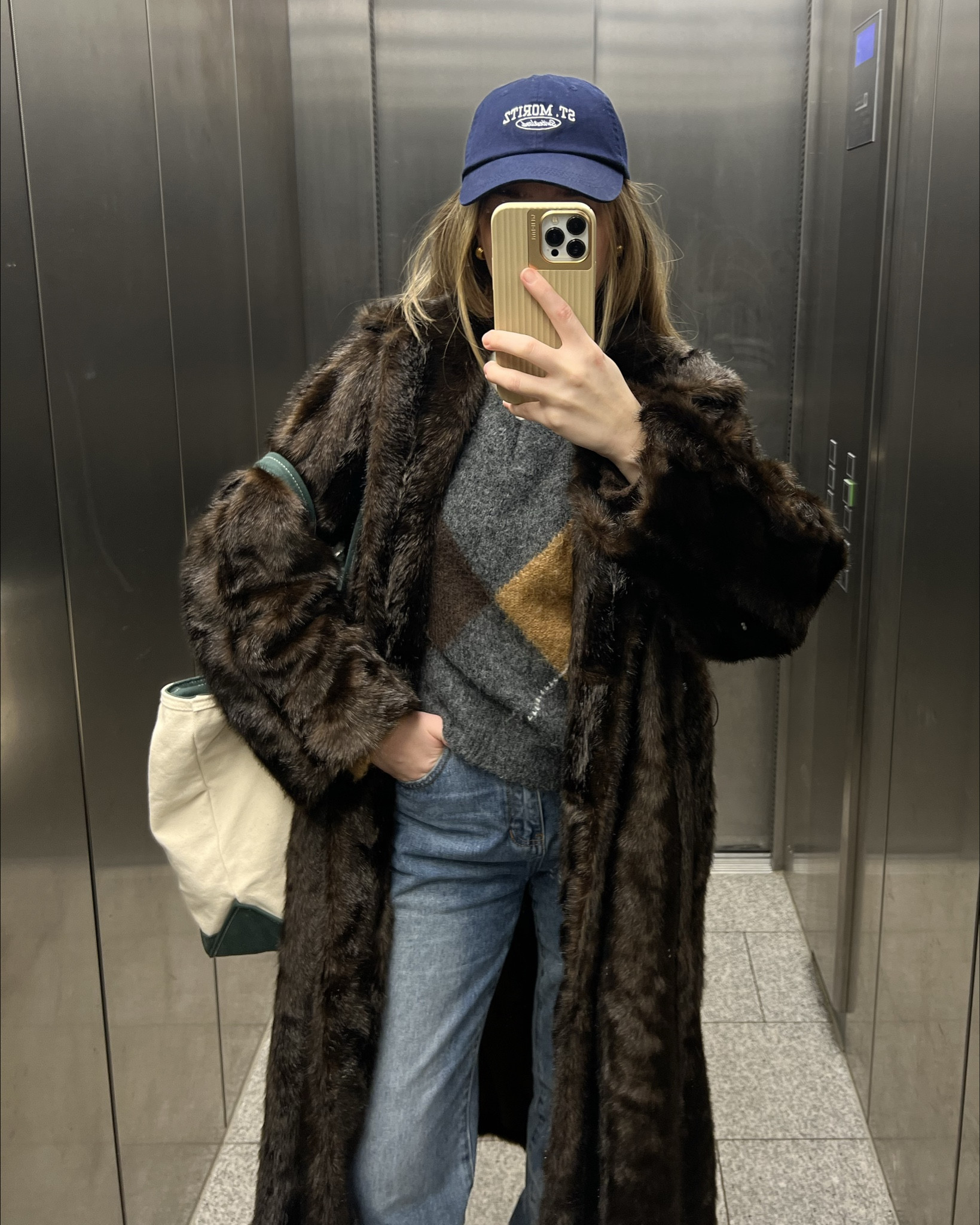 Cozy & sporty🧸💙

#LTKdeutschland #LTKwinter #LTKeurope