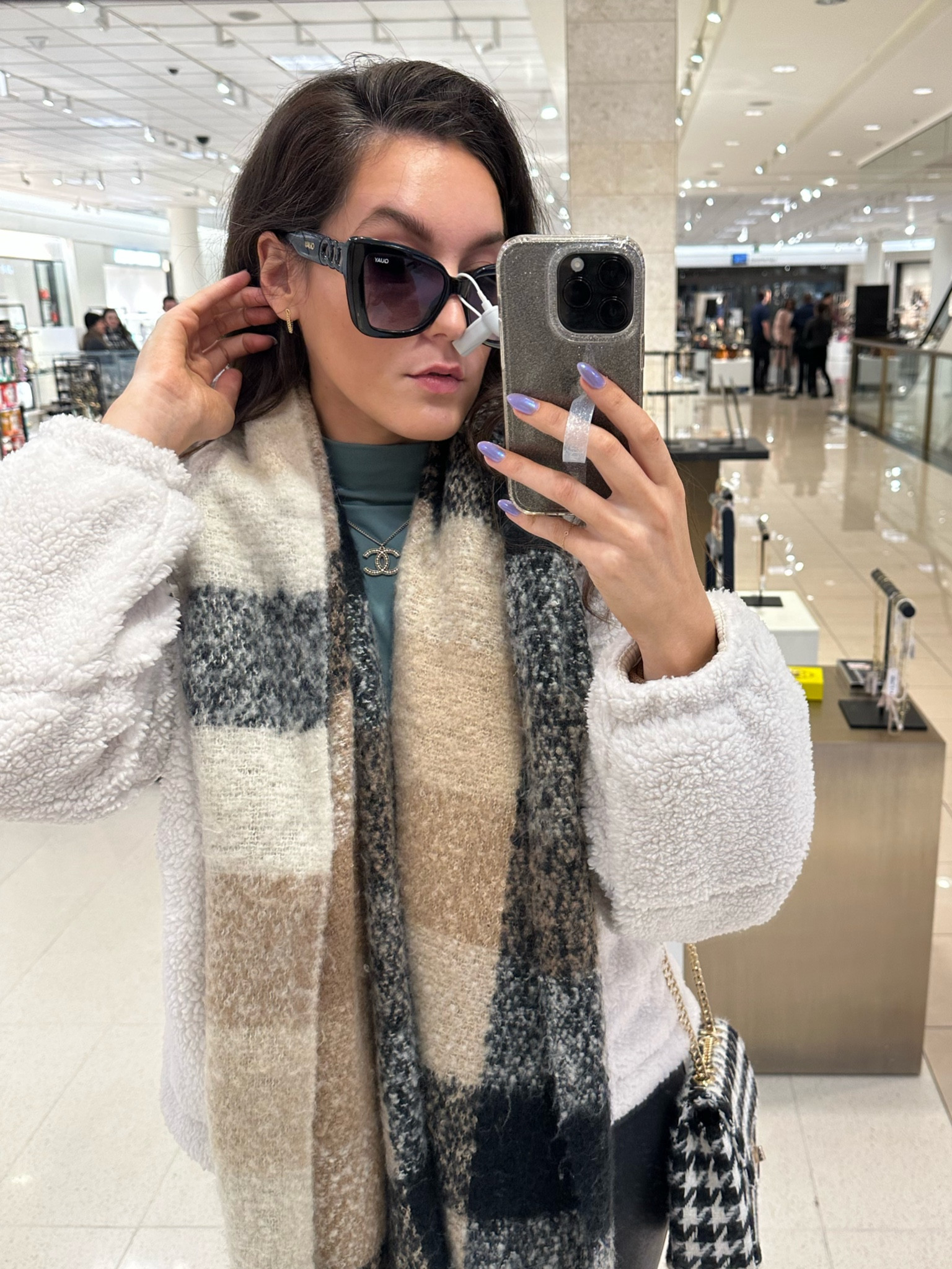 Quay sunglasses 

black sunglasses 
Nordstrom find 

#LTKunder100 #LTKstyletip