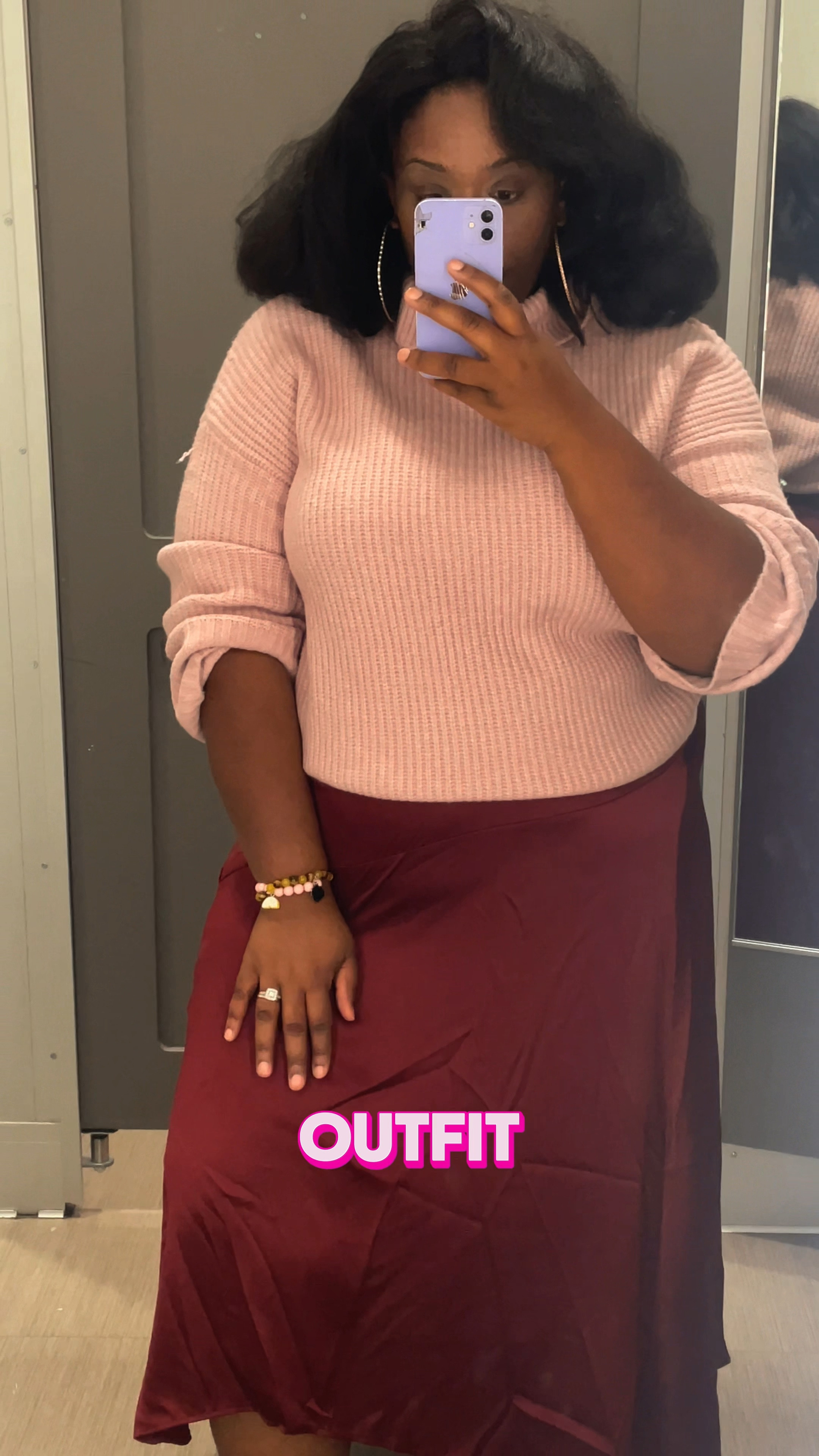 The top and skirt run big. The sweater is cozy and can be worn with leggings later. I’m wearing a 1x here I sized down one . The skirt has a split too at the sides. It runs very big. I’m wearing a 2x here but could have gotten a 1x 