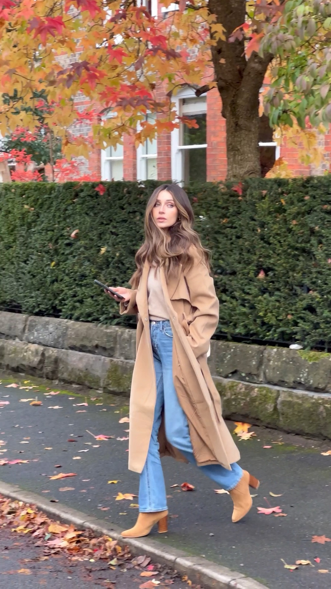 Autumn outfit with camel coat, blue jeans, western boots and canvas tote bag 🍂🍁 

#LTKeurope