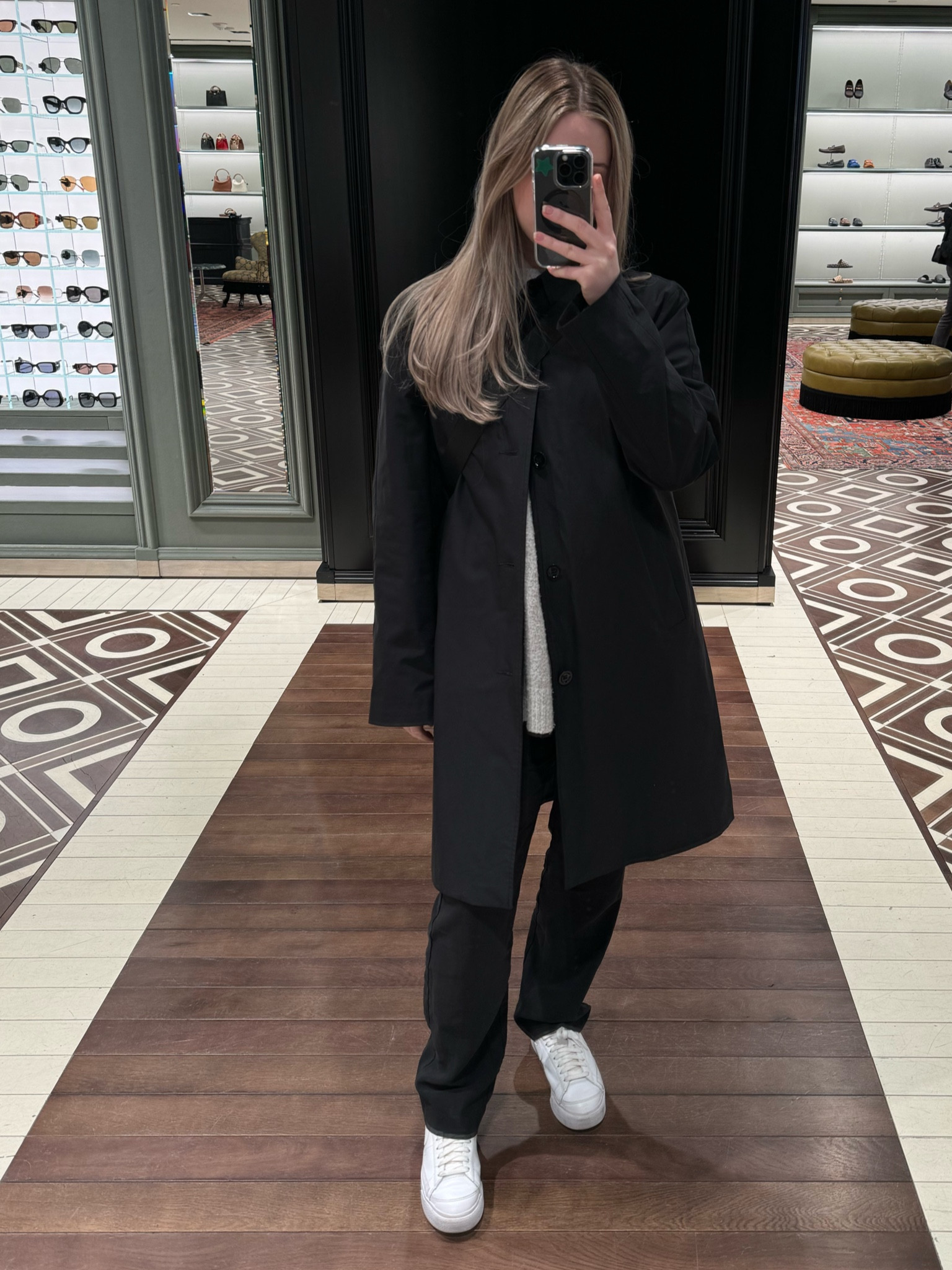 Downtown shopping ✨
Jacket banana republic— thrifted 

#LTKSeasonal #LTKparties #LTKworkwear