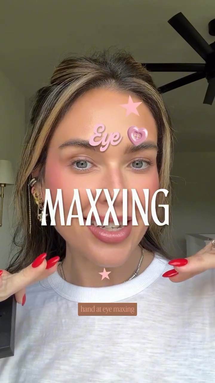 Eye maxxing makeup tutorial for blue green eyes (daytime edition) 

Comment SHOP below to receive a DM with the link to this post on my LTK ⬇ https://liketk.it/6i1KP

Let’s pretend like I blended my lip liner better on the bottom I had about 15 min to do this yall ok 👹

Products 
@yslbeauty ysl all hours bronzer in dune. 
@patricktabeauty Patrick ta essential artistry edit eyeshadow palette in light. 
@pradabeauty Prada mahogany eyeliner, Prada mahogany mascara & Prada eyeshadow palette (inner corner). 
@lancomeofficial Lancôme lash idol mascara. 
@lorealparis loreal panorama mascara.

Blush - @patricktabeauty out of office blush 
Lip - @buxomcosmetics portrait pink lip liner & new @pradabeauty gloss

#LTKBeauty #LTKgrwm #LTKmorningroutine