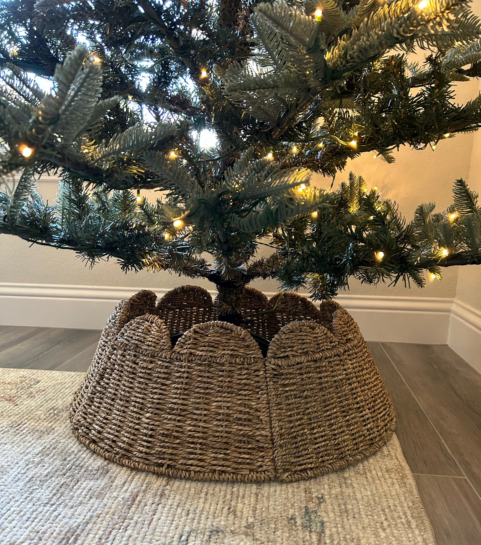 How cute is this scalloped tree collar. Shop early, it will sell fast! 

Christmas tree collar 
Scalloped tree collar 

Follow @houseofwest_ on instagram for more inspiration  

#LTKStyleTip #LTKSeasonal #LTKHome