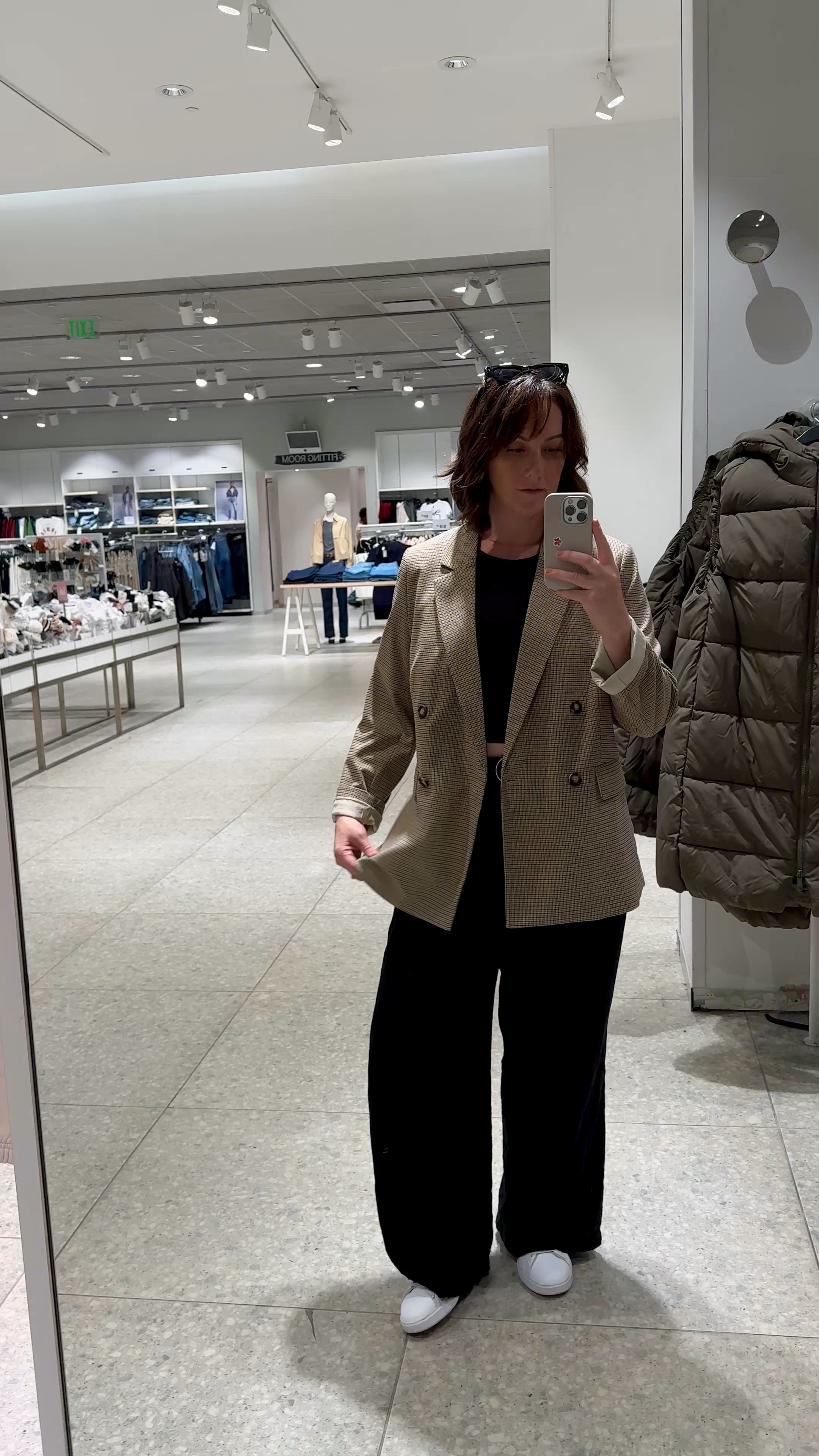 Blazer, blazer outfit, H&M blazer, trousers, casual chic, fashion, shopping, clothing

#LTKSeasonal