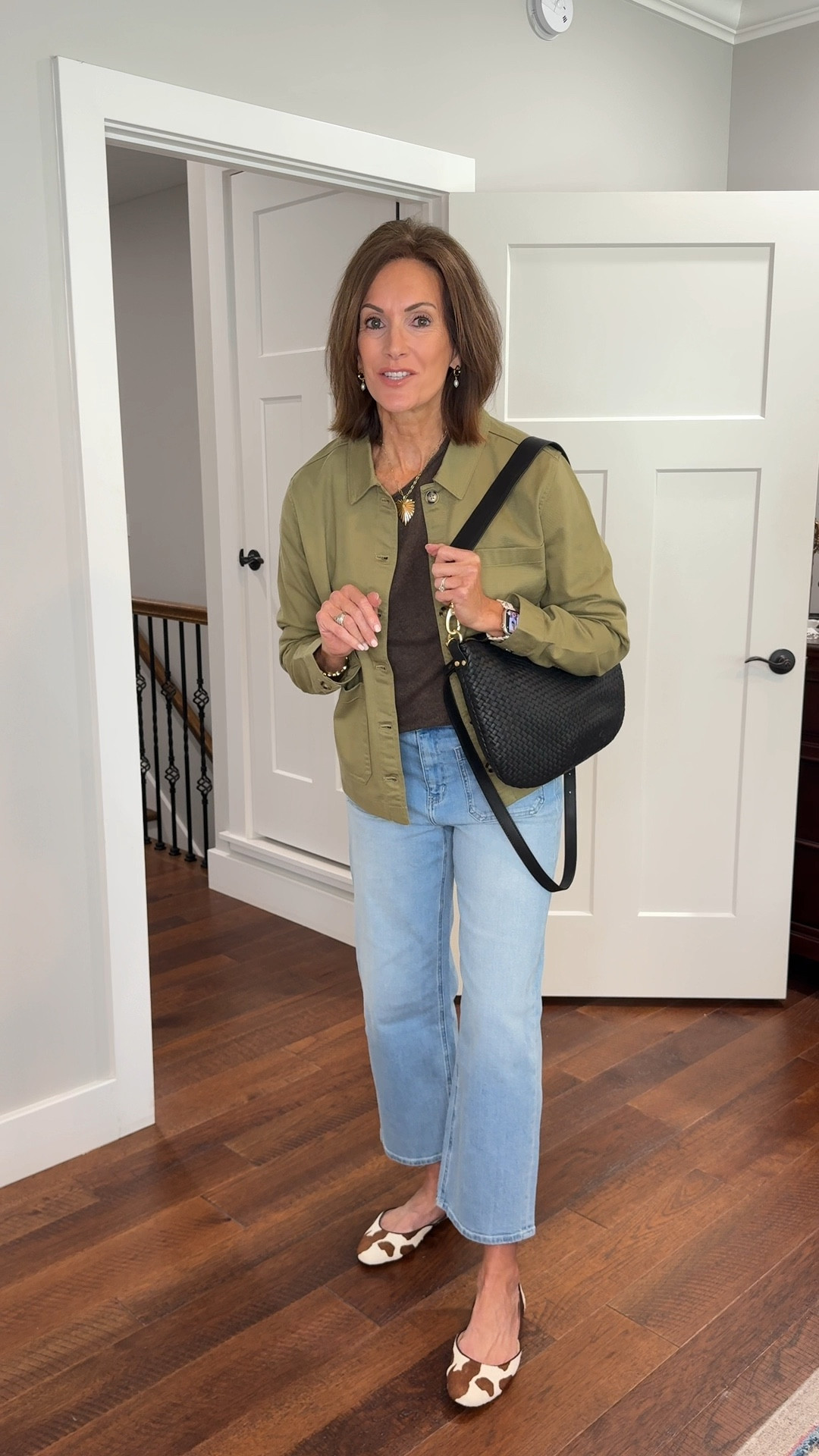 @onequince #QuincePartner

Jacket - Large 
Sweater - M
Jeans - 29 
Bag - large 

Fall Layering pieces. 
Cashmere sweaters 
Soft Stretchy jeans feel premium but cost much less. 
Fun Jackets for layering 
Great jewelry 