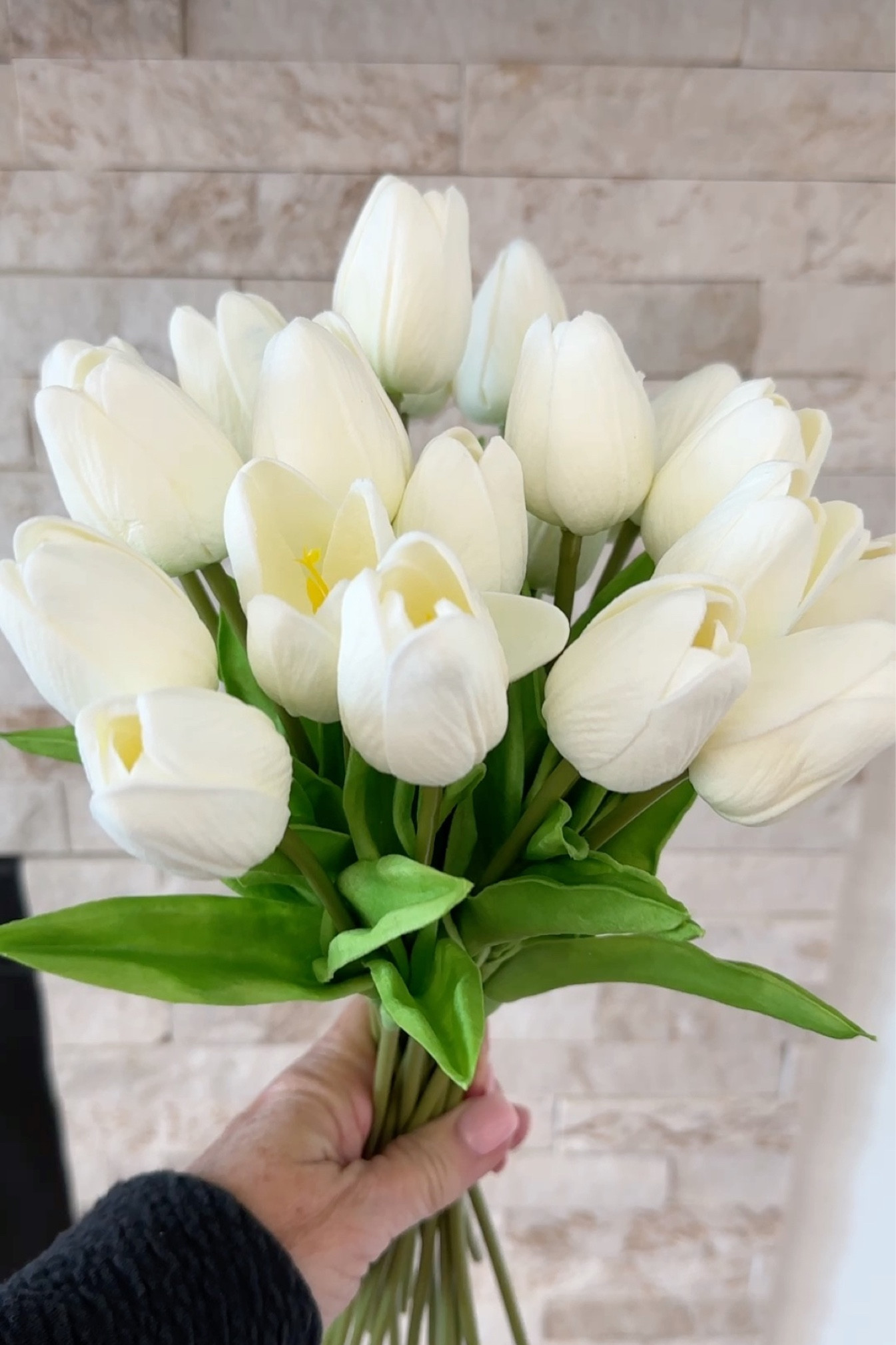 The most beautiful real like tulips! 
White Tulips 
Artificial Flowers 
Tulips 
Amazon
Amazon Tulips 
Amazon Must Haves 

#LTKfindsunder50 #LTKSeasonal #LTKhome