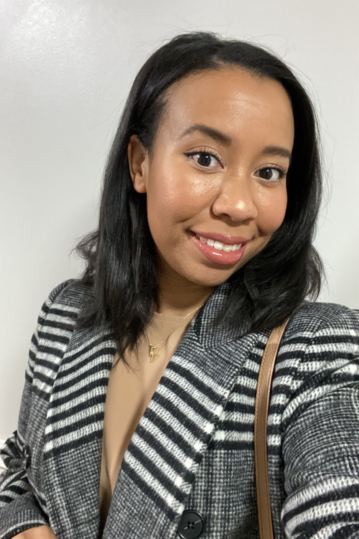 Quick look at my makeup for a first date! Linking to my white eyeliner, foundation, coat, and more,

#LTKbeauty #LTKfindsunder50 #LTKsalealert