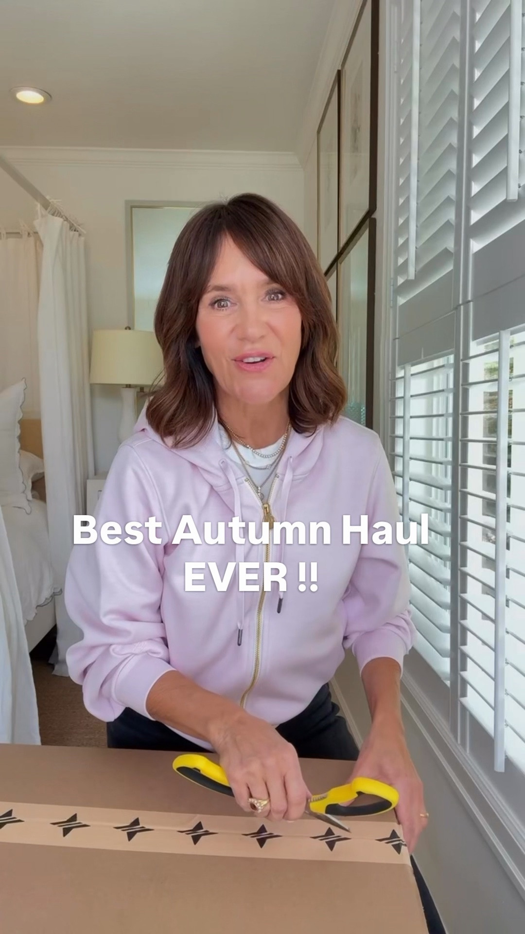 The prettiest new finds I just picked up to wear this fall 🍂 

P.S. If you buy one thing - make it the feather pin! Under $10 and so good!!! Pin it to sweaters, blazers, bags … everything!!! 

There’s so many gorgeous pieces here, but I think the green sweater, matching triangle scarf, and brocade skirt are my favorites!! Which are yours?

#LTKSeasonal #LTKOver40 #LTKvlog