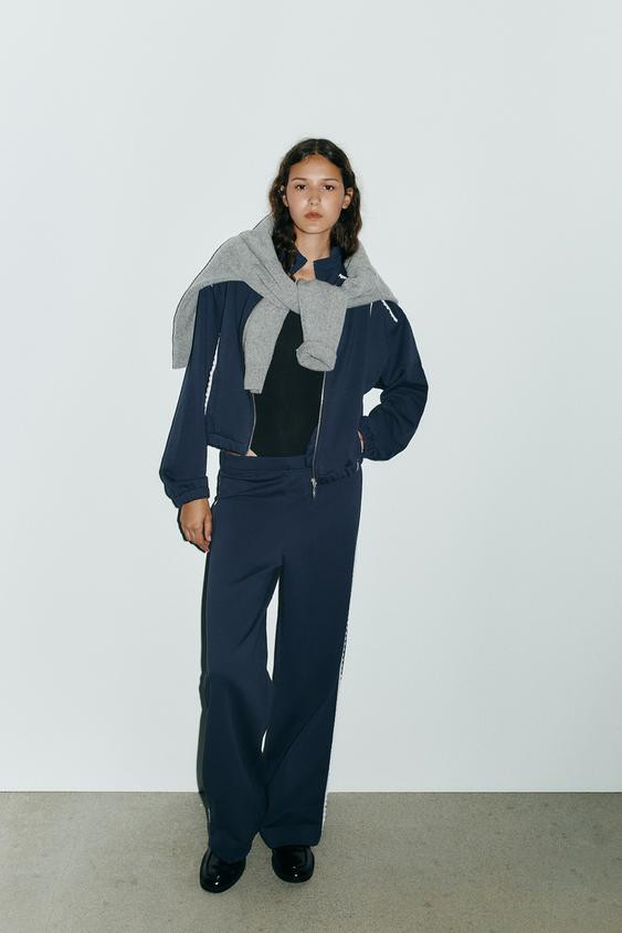 LACE DETAIL VOLUME SWEATSHIRT29.99 GBPNavy blue | 0858/802/401Put it in your basketAddHigh neck s... | Zara UK