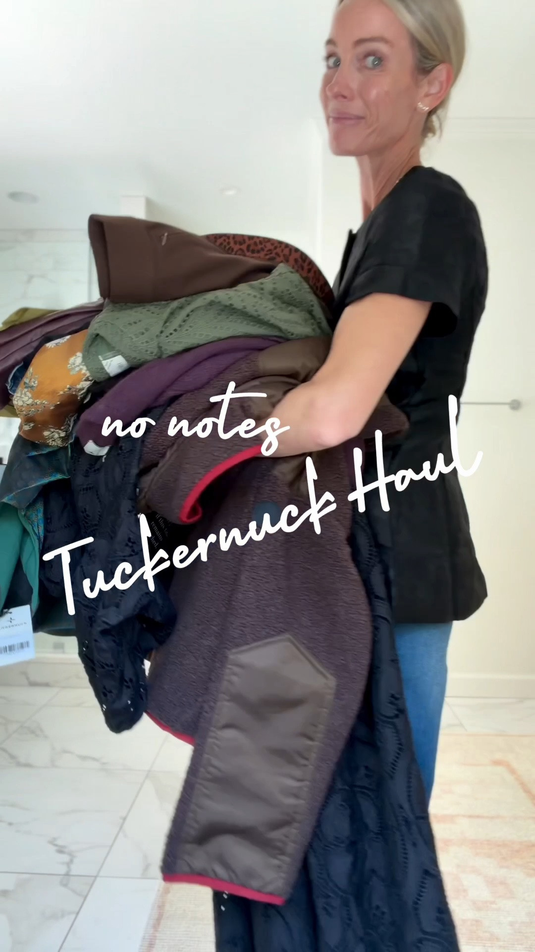 No notes on this one! Fall is always perfect at Tuckernuck! See all of my favorite picks here!
Sizing :
Small dress and jacket
Small black top
26 jeans 
Small leather skirt and sweater 
Small black dress 
Small green dress 
Small brown sport look 

@Tuckernuck #tuckernuckpartner