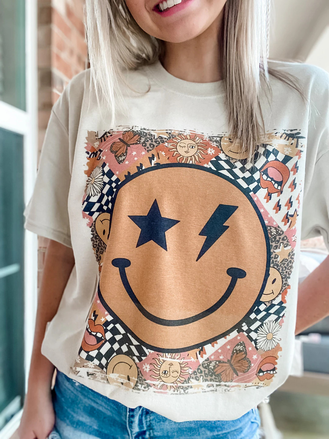 Smile Graphic Tee Graphic Tee Retro Vintage Tee Trendy - Etsy | Etsy (US)