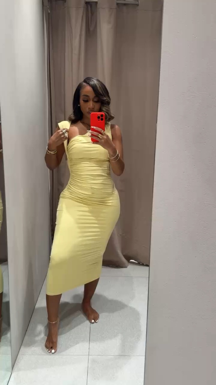 spring dresses! Yellow bodycon midi dress with detailing! 

#LTKMidsize #LTKootd