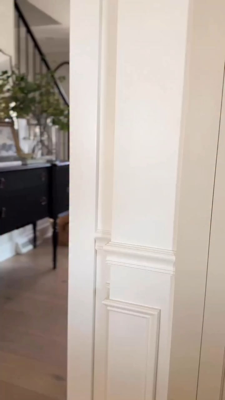 The foyer sets te tone for the home

#LTKHome