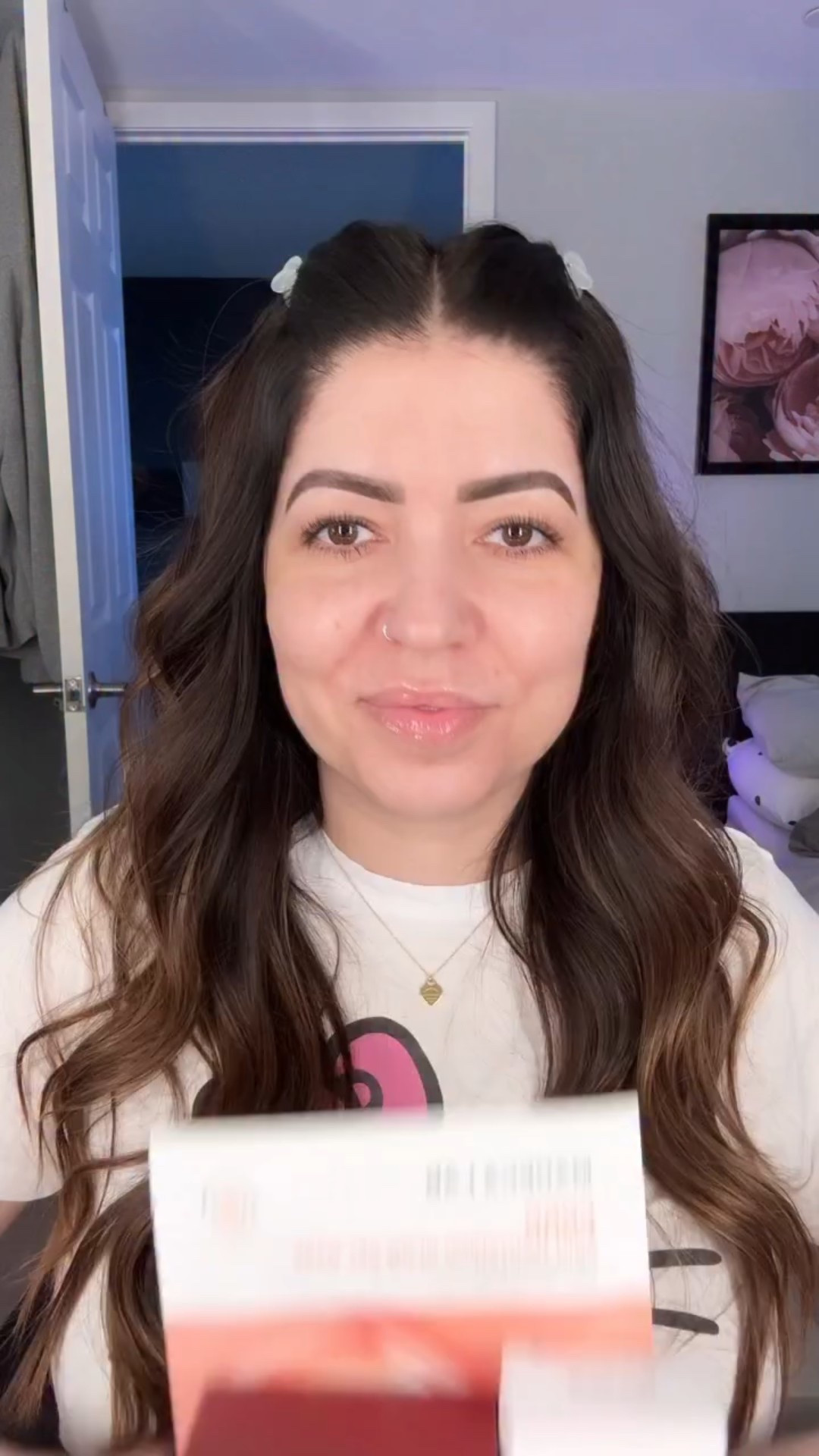 Let’s get glowy!✨
The hydration I was left with for hours after? Incredible!💦 Filmed application at around 4pm and 6+ hours later, it’s as if I only just applied them. Skin is still glowy and bouncy🤩

✨Madeca Lab PDRN Skin Tightening Glow Gel Mask
Enriched with a high concentration of PDRN, collagen and peptides to smooth pores, reduce wrinkles and boost elasticity.

Brightening = Mela Capture Ampoule
The most perfect duo!⬇️

✨Madeca Mela Capture Ampoule
Attaching these pads to concerned areas for 10-20 min will brighten skin tone by reducing dark spots, smoothing skin texture while also soothing at the same time. 

✨Expert Madeca Mela Capture Ampoule Max
This premium anti-melanin ampoule effectively reduces 7 shades of melasma! The milky texture offers long lasting hydration, minimizes wrinkles all while reducing hyperpigmentation at the same time. 

Available for purchase at centellian24.com and Amazon US (link in bio)

@centellian24_global

#Centellian24 #Antiaging #Brightening #MelaCapture #MelaninCare #kskincare #kbeauty #koreanskincare #SkincareRoutine #porecare #tightening #moisturizer #skincare #madeca #glassskin #clearskin #Skincarepad #HyaluronicAcid #Gelmask #Darkspotcare #Whitening #SkinTightening #FirmingMask #GlowUp #ElasticityBoost #PDRNmask #PDRN
#RadianceSkin #GelMask #MaskforSummer