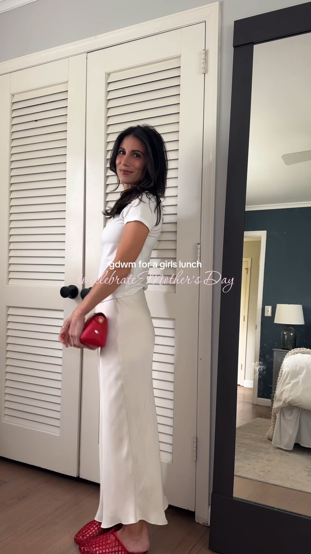 Ootd for a girls lunch! Wearing monochrome cream and white with a pop of red jelly sandals and clutch.

Clutch is from a small boutique in Connecticut I got during my cousins wedding years ago.

Seashell necklace is from coastline color

I’m 5’1”
Wearing small skirt but could do xs
Xs shirt
7 in jelly sandals but they run small (I’m usually a 6.5 and these are snug)

Spring ootd, summer ootd, date night outfit, date night style, mom style, mom over 30 style, lunch date outfit, summer style, summer ootd, red accessories

#LTKgrwm #LTKootd #LTKPetite