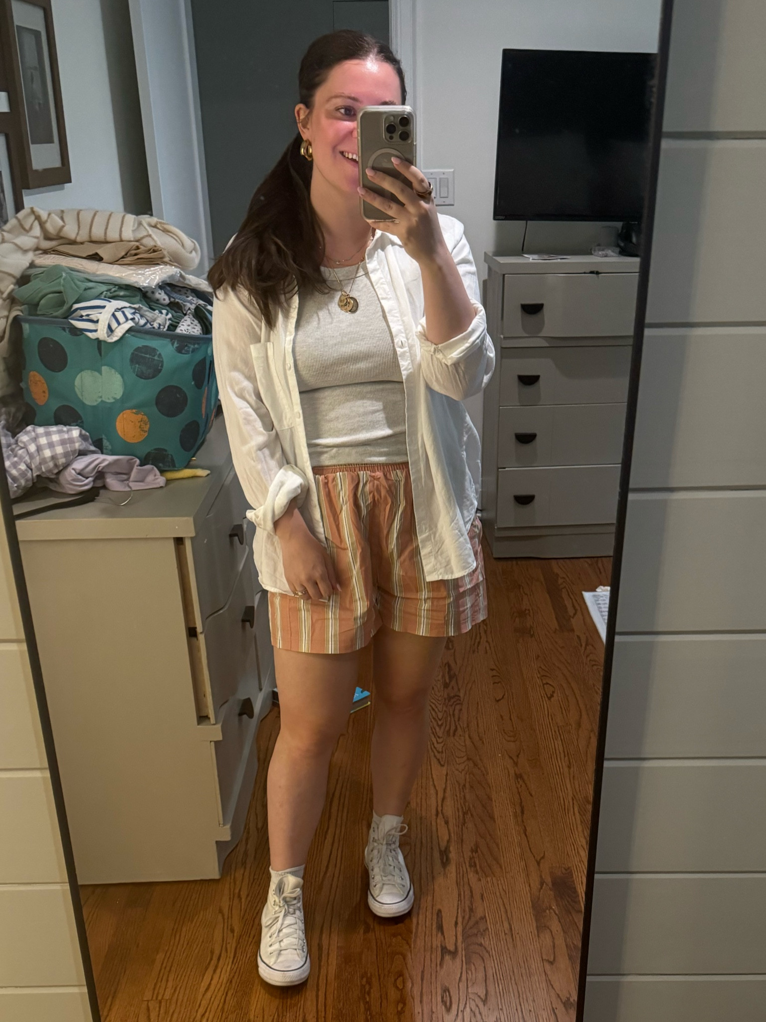 I think I found a way to style the boxer short trend and not feel like I’m wearing PJs. I’m wearing L in the shorts to accommodate the bump.

#LTKbump