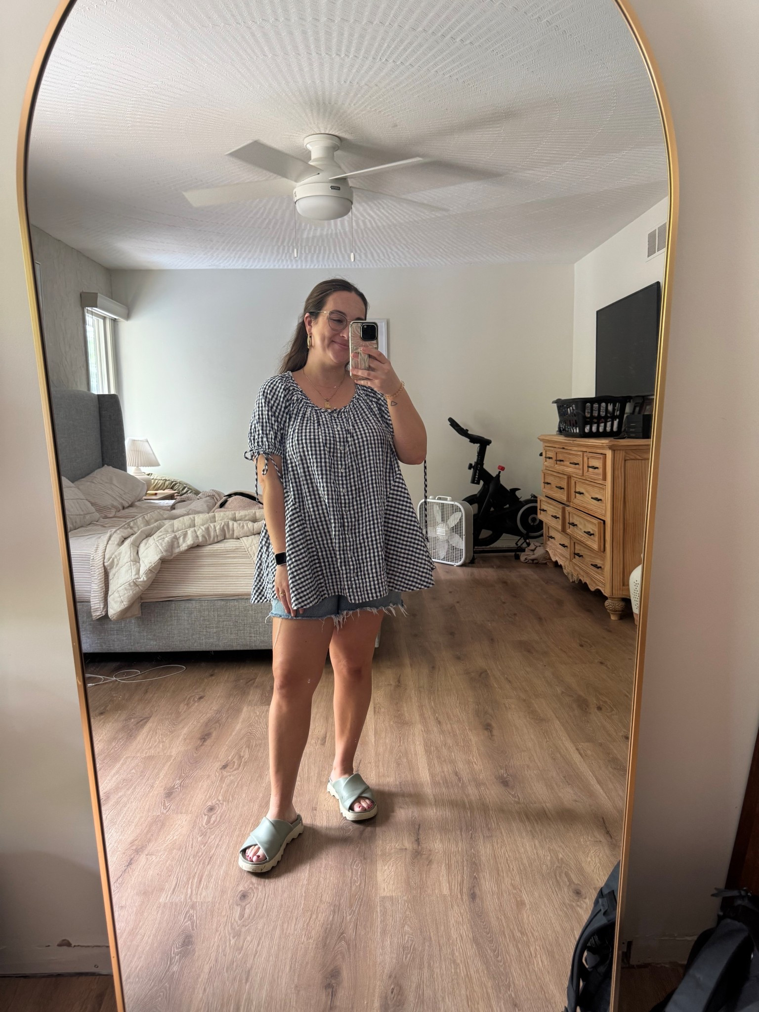 Loving this comfy and cute postpartum outfit. I feel put together but it’s still very nursing friendly  

#LTKSeasonal #LTKMidsize #LTKPetite