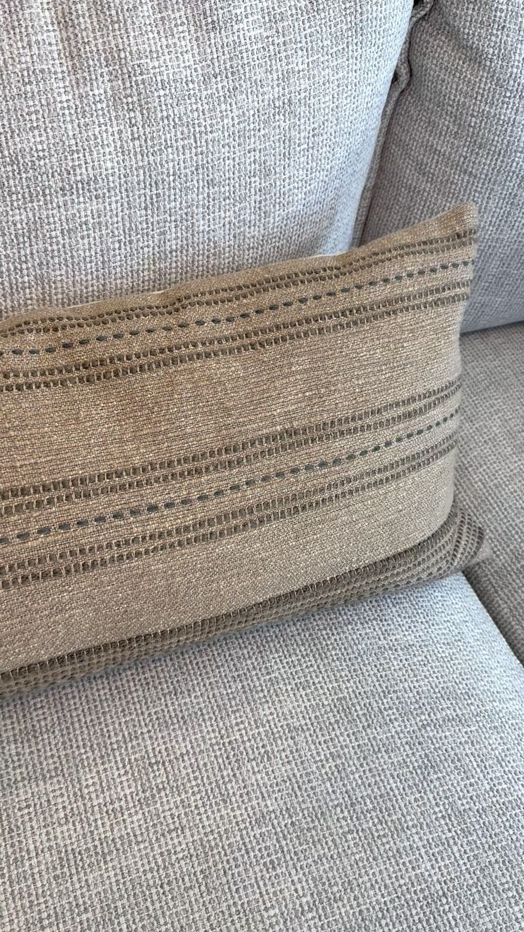 Snag 55% off my handmade chunky knit blanket! 🛋️ Plus, my favorite Loloi lumbar pillow is on Amazon with a deal right now—don’t miss it!

#LTKHome #LTKStyleTip #LTKSaleAlert