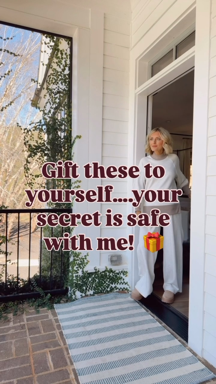 These pieces from Varley are perfect for gifting to someone you love … or keeping for yourself because they’re just that good! 

Loverly Grey, Varley, loungewear, lounge set, matching sets, travel outfit ideass

#LTKStyleTip #LTKTravel #LTKGiftGuide