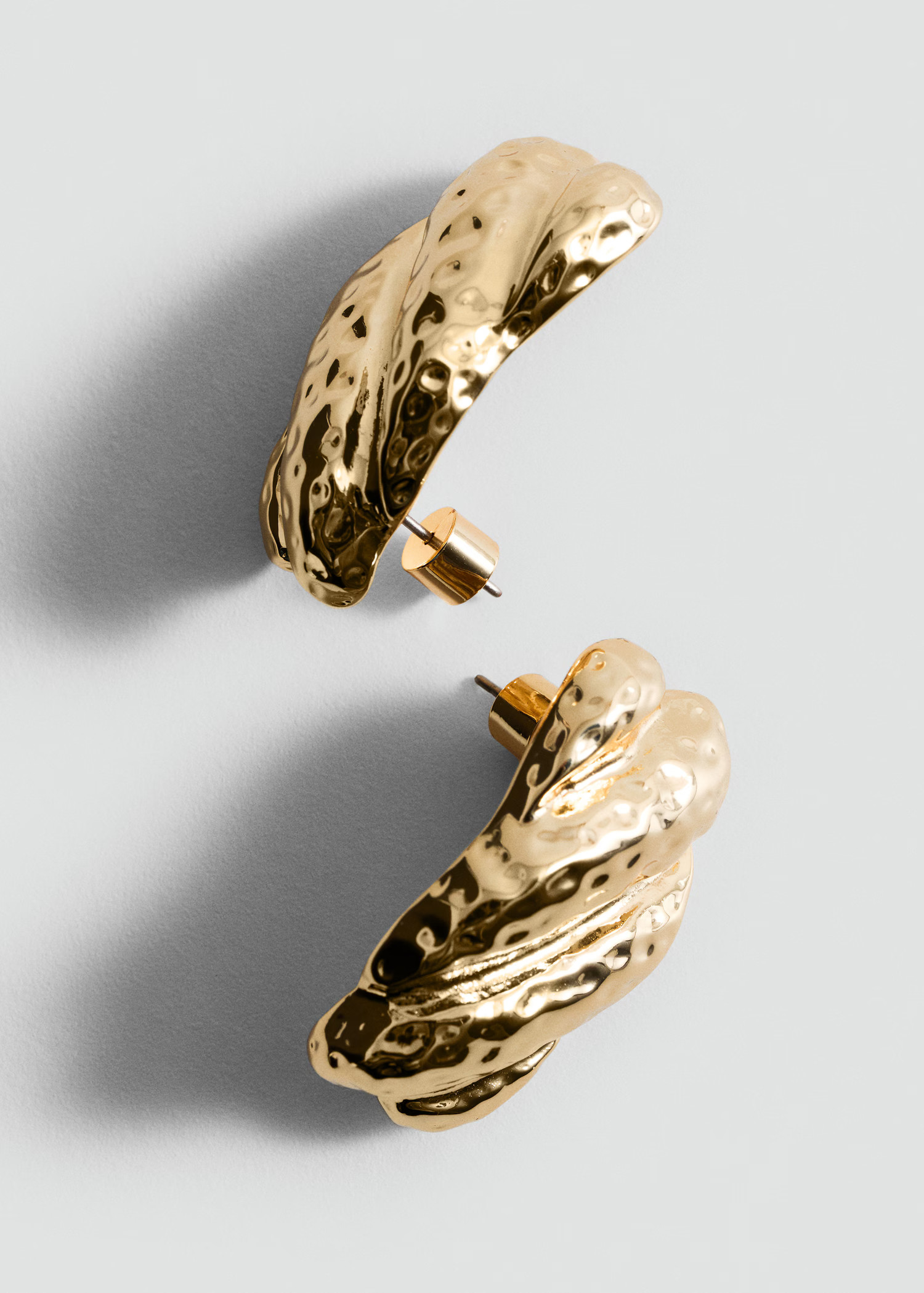 Textured-relief earrings - Women | MANGO USA | Mango (US/MX/AU)