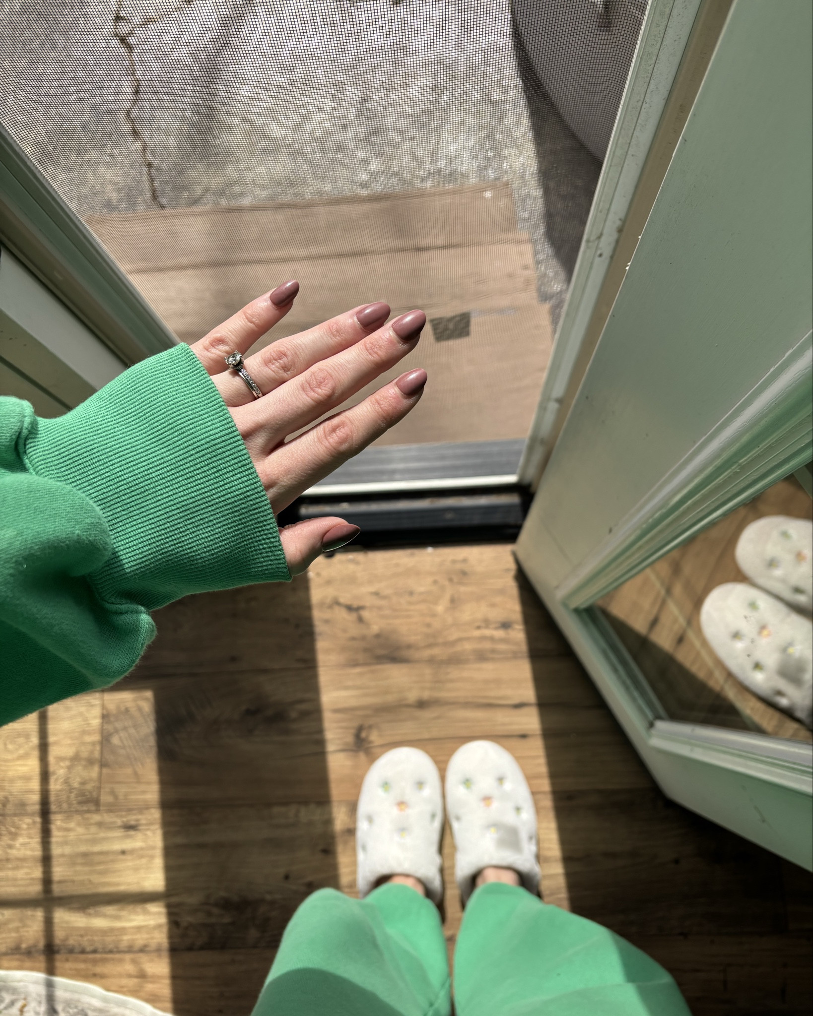 Nails + slippers combo 💅🏻