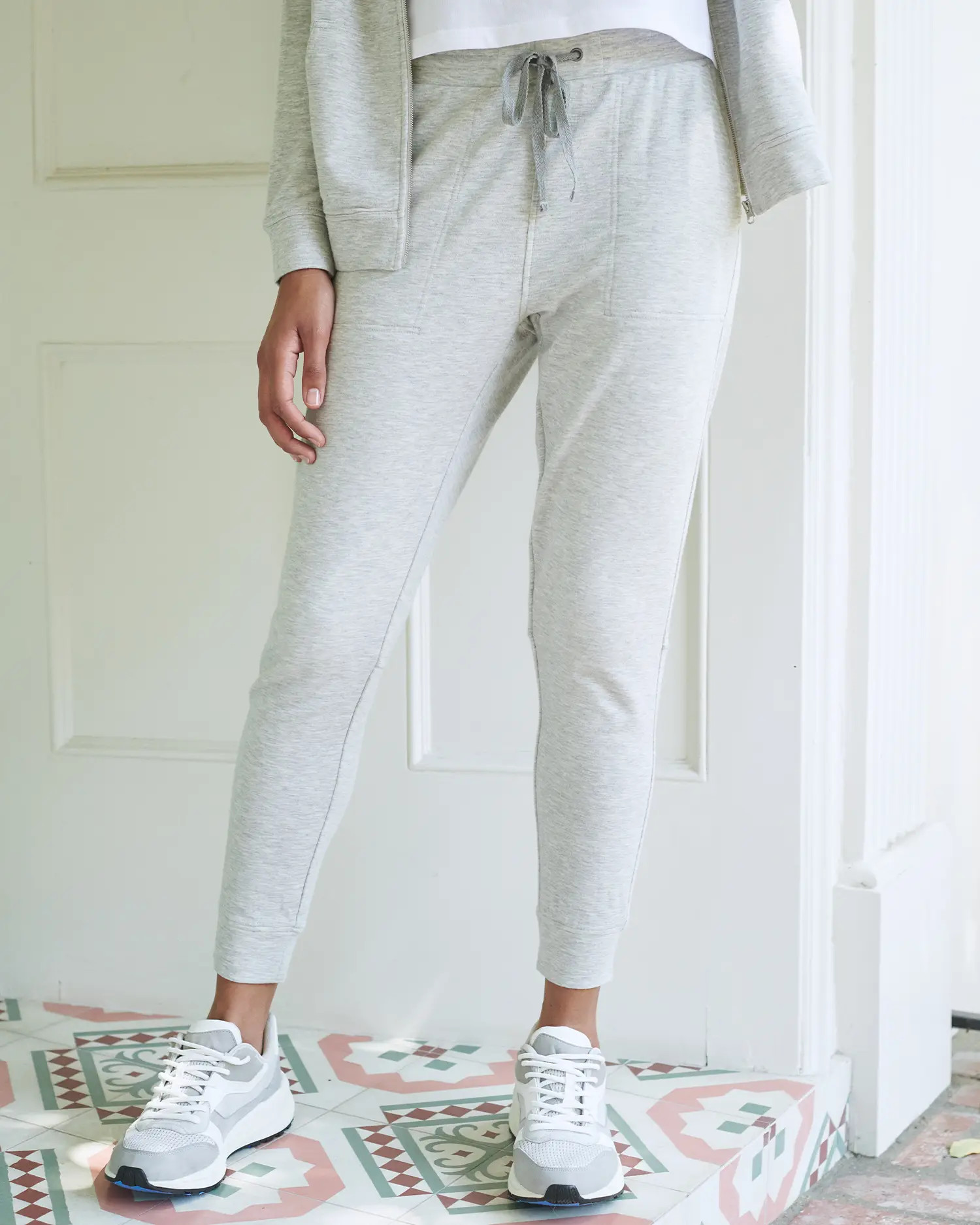 SuperSoft Fleece Joggers in Heather Grey | Quince