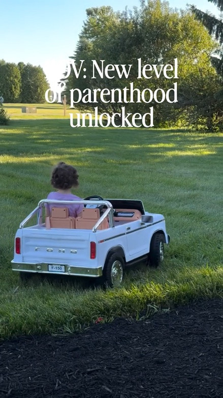 Skertttttt! 🏁 There is a new driver in our yard! 🚗 Bronco Baby Beep Beep!

Comment CAR and I’ll send you a link to Bonnie’s new Whip!

#momlife #toddlerplayideas #hotwheels #momhack #toddleractivitiesathome