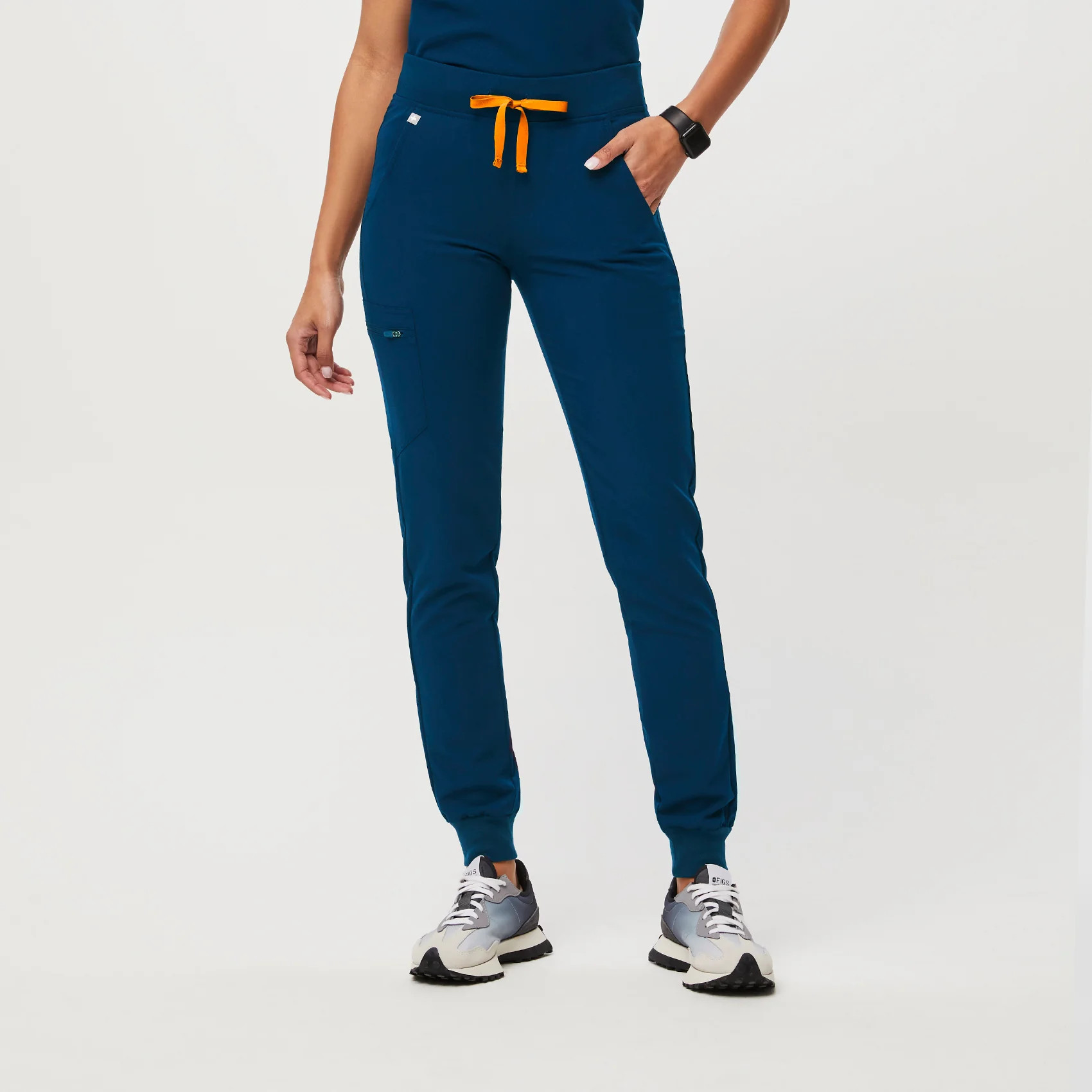 Women's Zamora Jogger Scrub Pants™  - Deep Reef · FIGS | FIGS