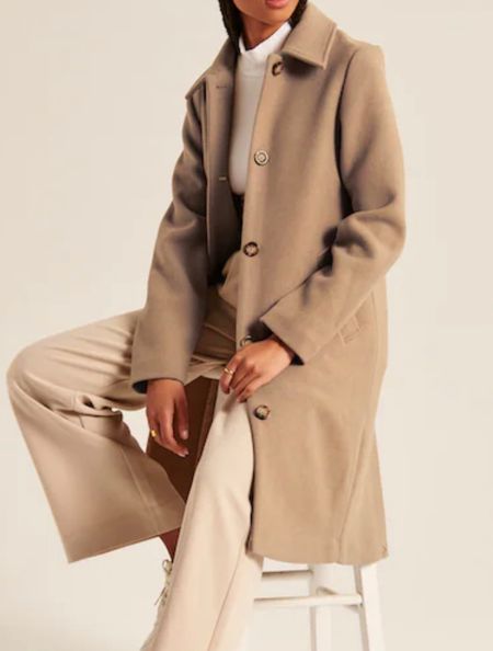 Abercrombie 
Abercrombie coat 

#LTKSeasonal #LTKHoliday #LTKGiftGuide