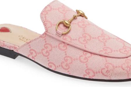 Pink Gucci loafers 


#LTKSeasonal #LTKstyletip #LTKworkwear