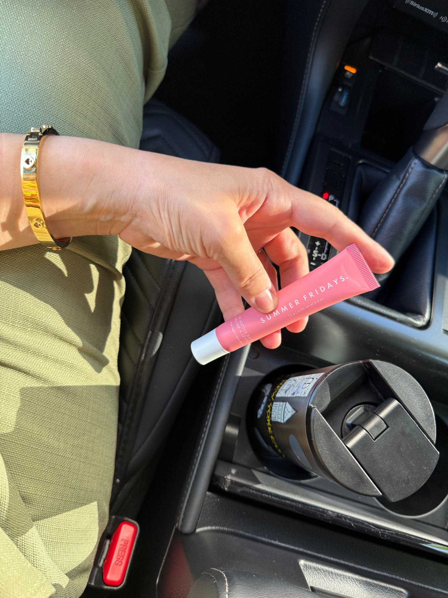 One of the must have 💄