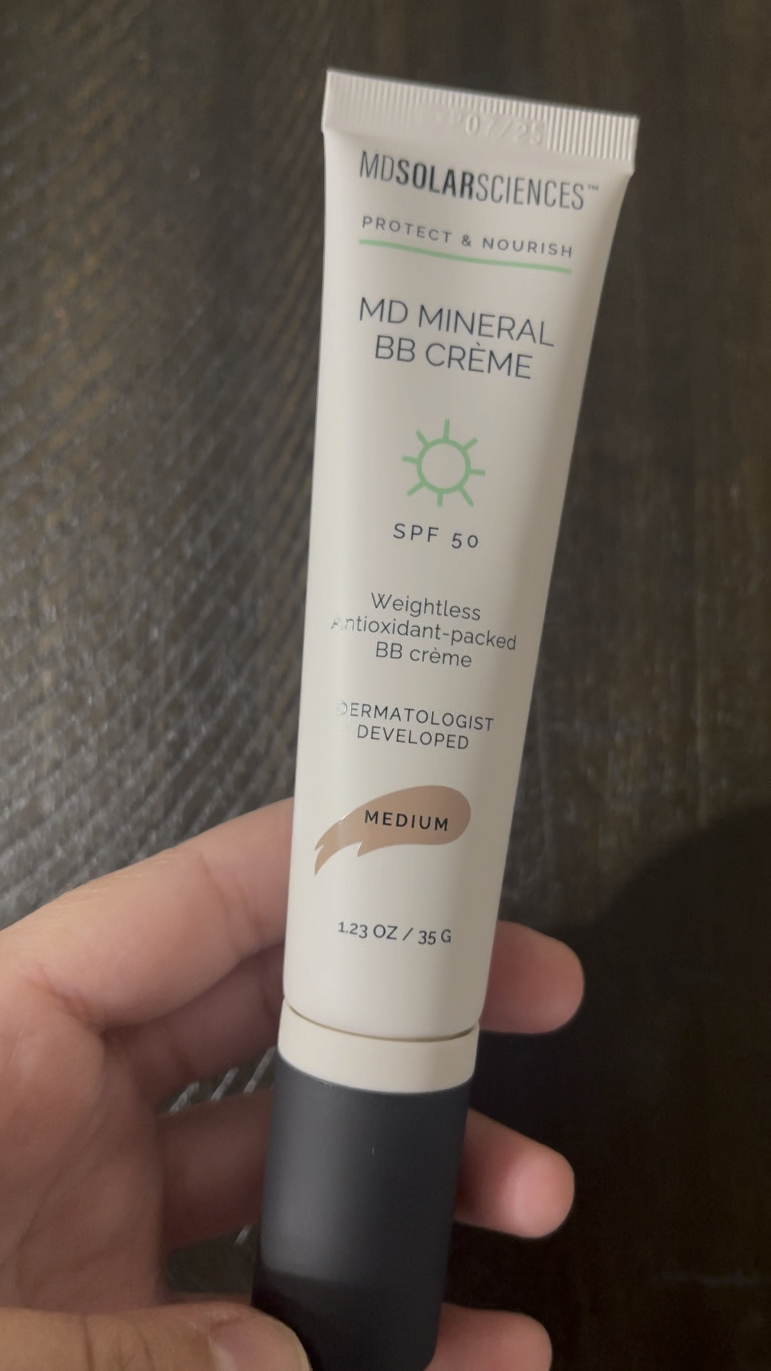  Who wants to wear a full face of makeup with thick foundation in this heat 🥵 not me! 

This BB crème is so lightweight and comes with SPF to protect your skin while keeping you looking put together. 

You can use code • SKEEPERS20 • for 25% off your purchase on their site!

#mdsolarsciences #mdbbcremespf50 #beauty #beautybloggers #beautyinfluencers #beautytips #skincare #skincareproducts #ltkcreator #contentcreator #momcreator 

#LTKbeauty #LTKunder50