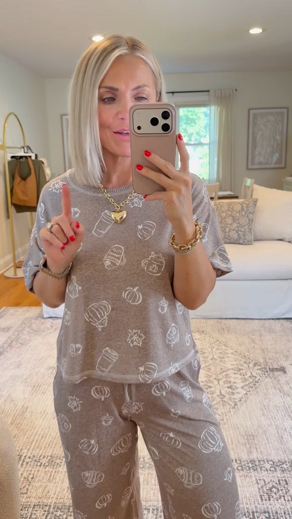 Walmart fall fashion is here and it is GOOD!!🤎😍


Fall outfits, fall fashion, Walmart finds, Walmart fashion, Walmart new arrivals, fall outfit inspo, casual fall outfits, casual outfits, fall sweaters, midsize fashion, petite style

#LTKMidsize #LTKPetite #LTKSeasonal