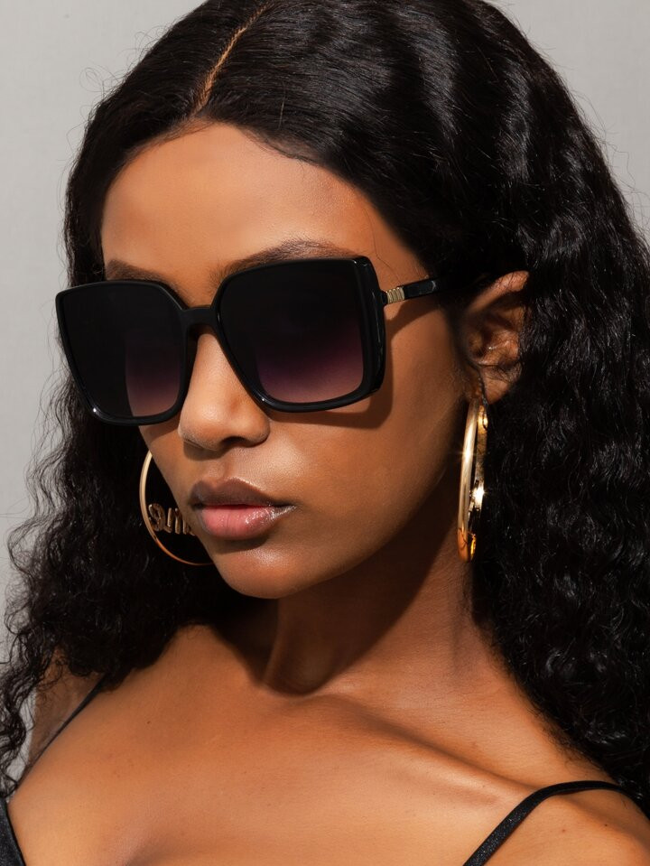 1pc Women Plastic Square Fashion Show Sunglasses Suitable For Daily And Vacation Wear Shades Beac... | SHEIN