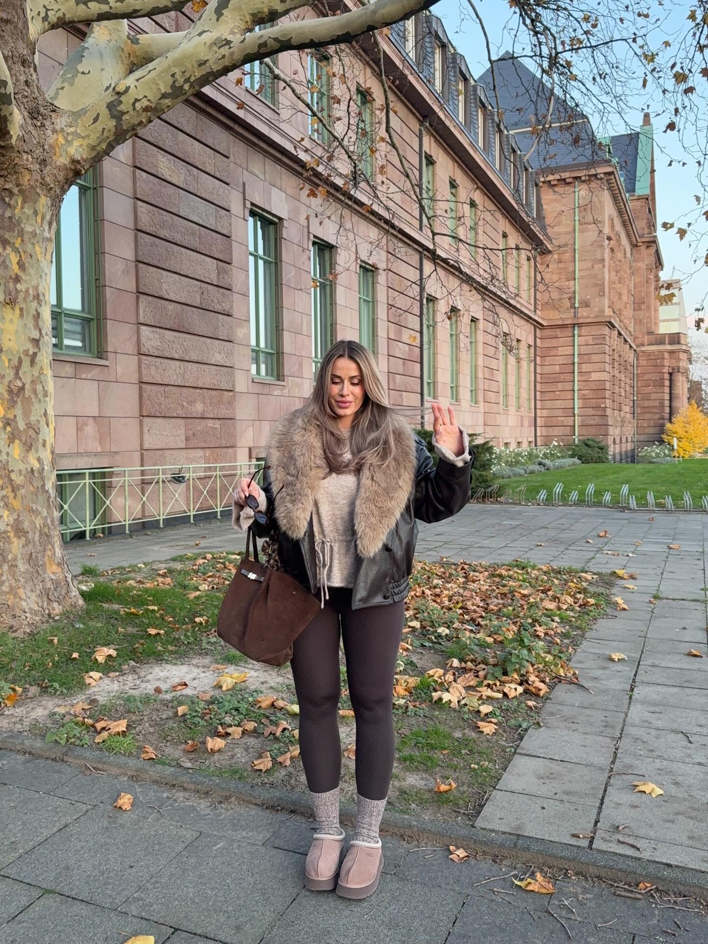 Brown everywhere 🤎

#LTKautumn #LTKdeutschland #LTKstyletip
