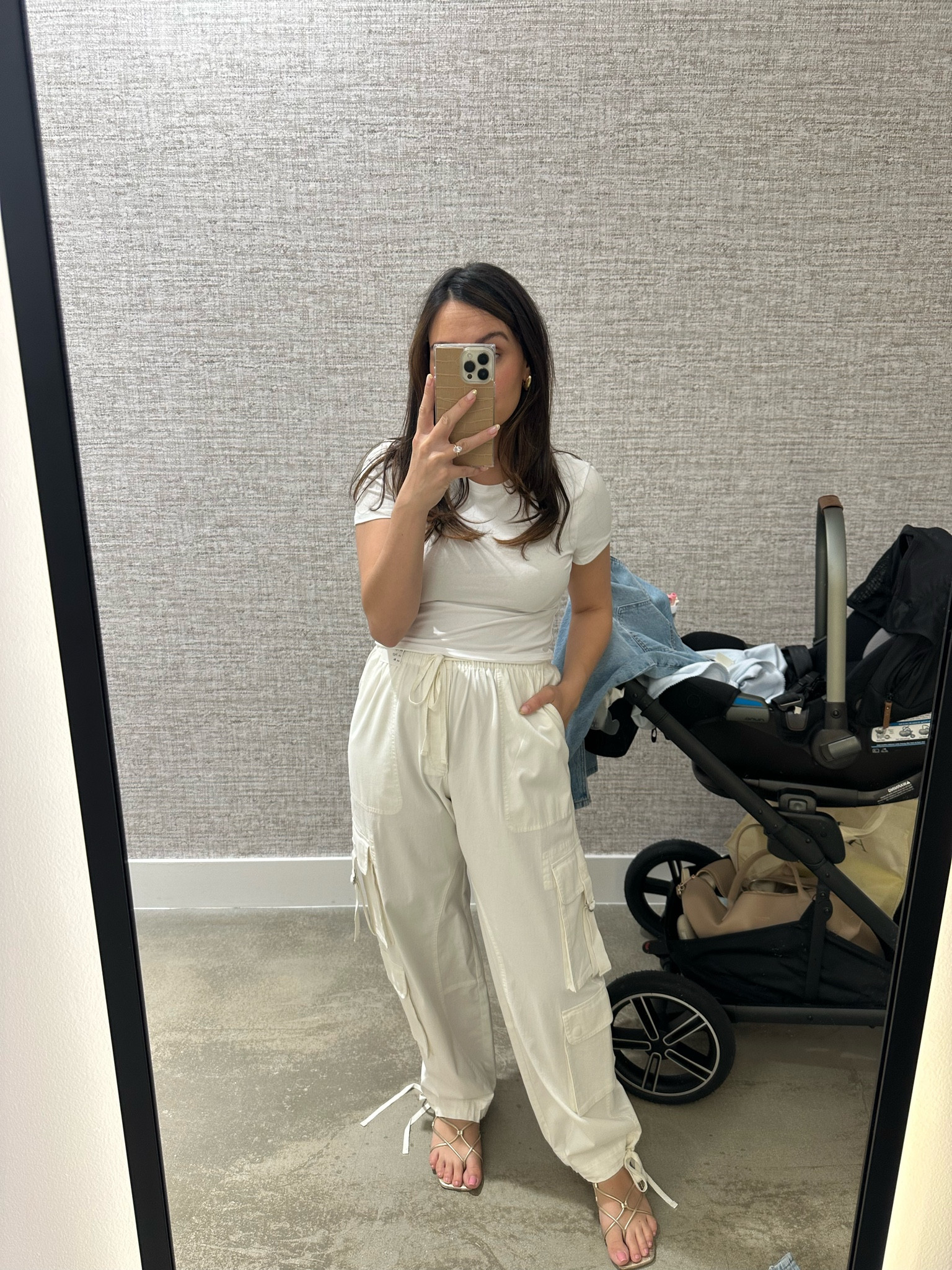 Absolutely in love with this tee and pants! Wearing a small in tee and ordered a small short in pants 