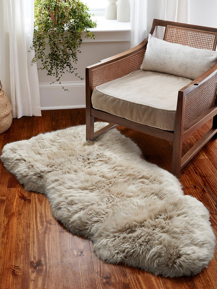 1.5-Pelt (2' x 4.6') Australian Sheepskin Rug | Overland Sheepskin Co.