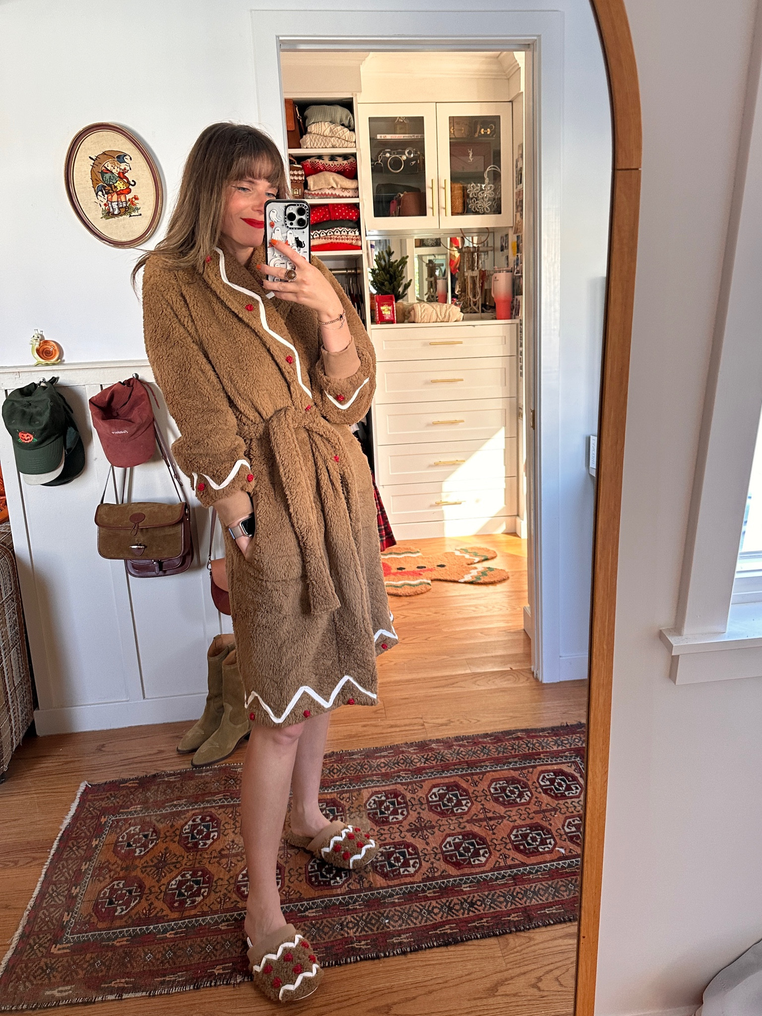 Finally caved and got the gingerbread robe, it’s so cozy 

#LTKSaleAlert #LTKFindsUnder100 #LTKStyleTip
