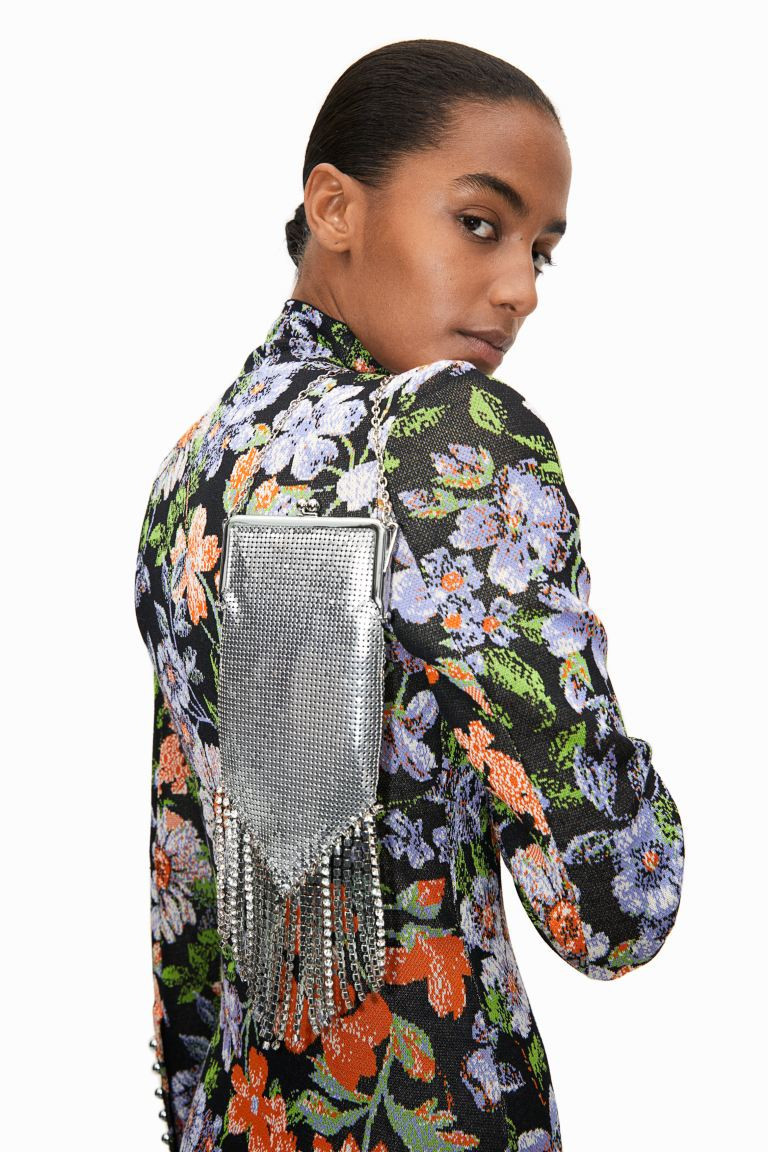 Kleine Tasche aus Metall-Mesh mit Fransen | H&M (DE, AT, CH, NL, FI)