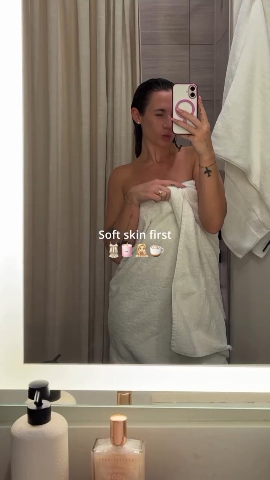 Soft skin first 🧖🏼‍♀️🌸🩷

A quick skincare GRWM using @cleure — gentle, non-toxic, and made for sensitive skin 💗

Use CHRISTINA20 for 20% off 🤍

💕
“Skincare GRWM”
“Sensitive skin routine”
“Soft life skincare”
“Clean beauty routine”
“Hydrated glowing skin”

#SkincareRoutine #GRWM #MorningRoutine #NighttimeRoutine #SoftLifeAesthetic #SkinCareTips #SensitiveSkinFriendly #HydratedSkin #MinimalistBeauty #SkincareGRWM #SelfCareRoutine #CleanBeauty #EverydayGlow #LifestyleCreator #ContentCreatorLife #ChristinaEileen #ingredientswithintention #cleure